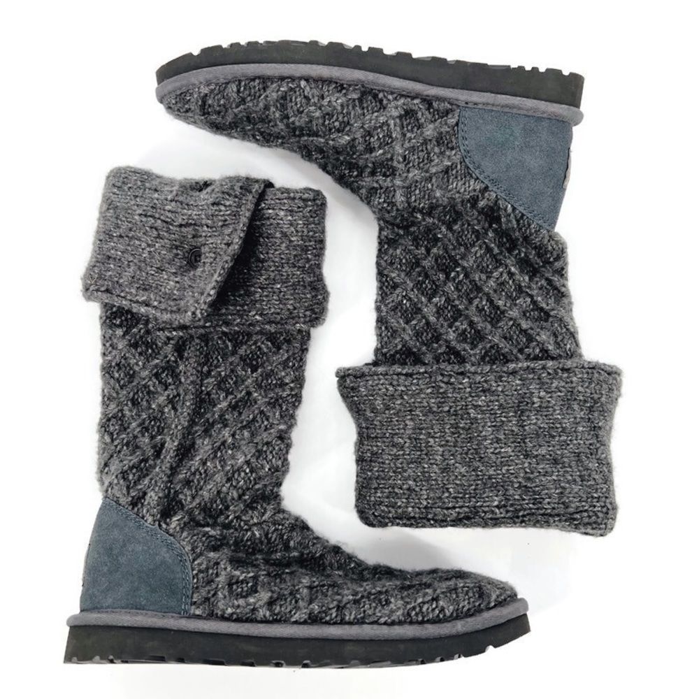 UGG Lattice Cardy Knit Mid Boot Charcoal Gray EUC Sz 9